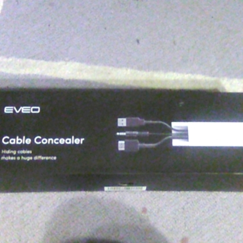 NIB Eveo Cable Concealer